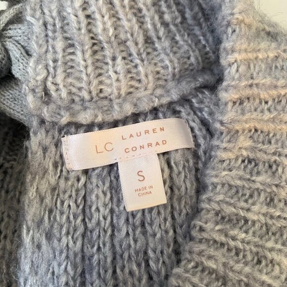 LC Lauren Conrad gray long balloon sleeve crewneck lightweight‎ sweater - Picture 8 of 11